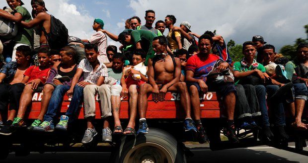„Vypadněte ze země!“ V Mexiku se bouří proti migrantům mířícím do USA