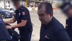 Policie dopadla muže podezřelého ze sexuálního obtěžování dívky na cestě do Mexico City.