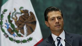 Mexický prezident Enrique Peňa Nieto prý opsal třetinu své diplomové práce.