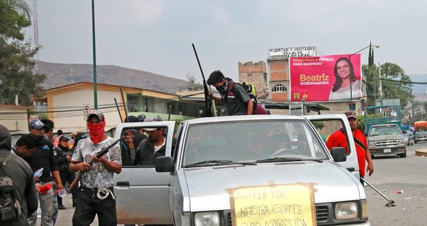 (ilustrační foto) Při útoku na policejní konvoj v Mexiku zemřely desítky lidí