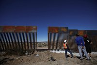 Mexiko za zeď na hranicích platit nehodlá. Trump jim vyhrožuje zvýšením cla