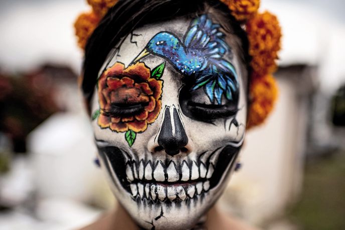 Akce pořádané na počest Santa Muerte jsou k vidění hlavně v období kolem Día de Los Muertos, od kterého přejaly nádherné dekorace