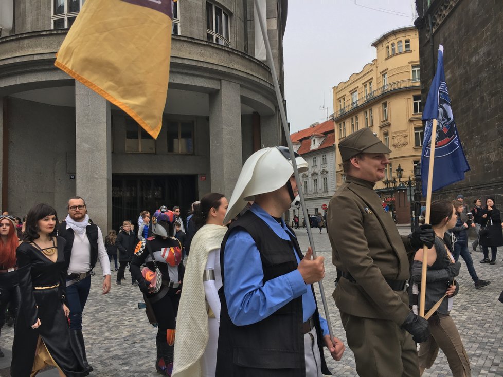 4. květen 2019: Prahou prošel pochod příznivců Hvězdných válek v rámci jejich mezinárodního dne.