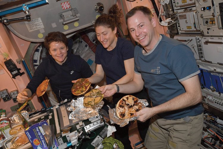 V současnosti nahrazují většinu pečiva na Mezinárodní vesmírné stanici tortilly