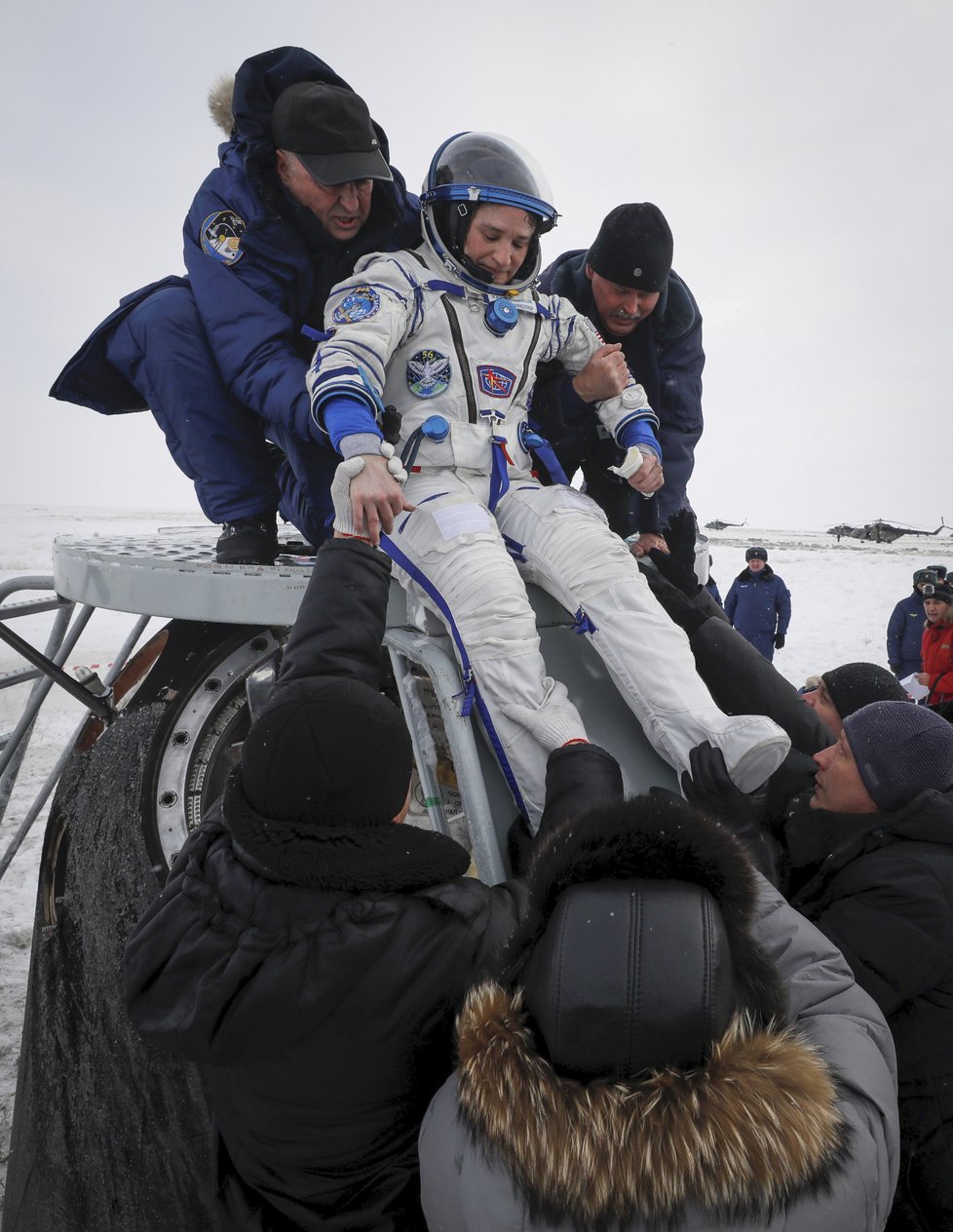 Kosmonauti ze vrátili z Mezinárodní vesmírné stanice zpět na Zemi