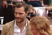 Pan Grey vás teď přijme: Sexy Jamie Dornan přijel do Varů!