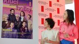 Festival Karlovy Vary: Martha Issová a Denisa Barešová na představení filmu Kluci to vidí jinak než holky