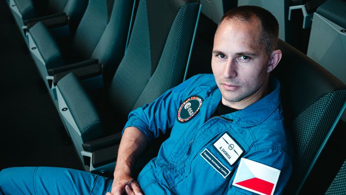 Aleš Svoboda by měl na ISS letět nejpozději do roku 2028. Aleš Svoboda by měl na ISS letět nejpozději do roku 2028.