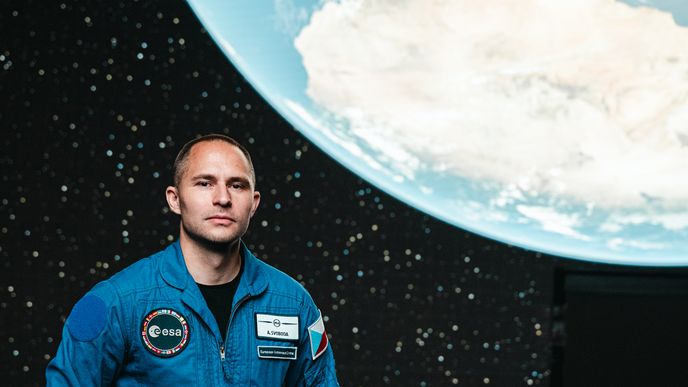 Aleš Svoboda by měl na ISS letět nejpozději do roku 2028. Aleš Svoboda by měl na ISS letět nejpozději do roku 2028.