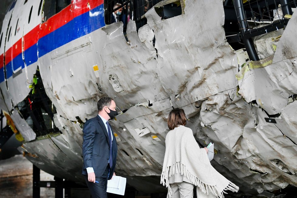 Podle nizozemského soudu jsou důkazy, že letoun MH17 sestřelila raketa Buk (červen 2021).