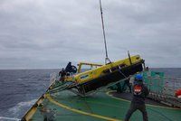 Zkáza ztraceného letu MH370: Našli další kusy letadla
