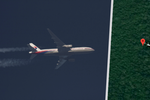 Amatérský hledač tvrdí, že našel pohřešované letadlo z letu MH370. Údajně leží v džungli.