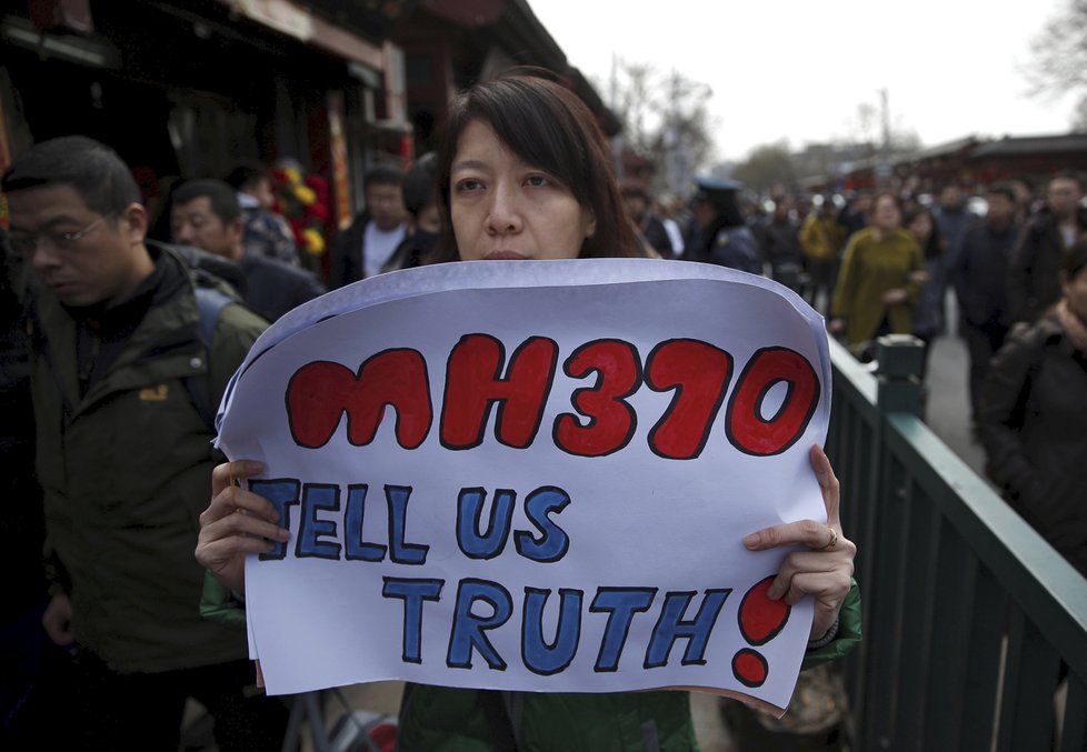 Záhada letu MH370, který před 5 lety beze stopy zmizel, pokračuje. (4. 3. 2019)