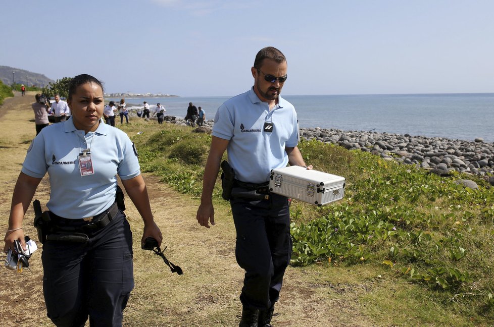 Pátrání po troskách letu MH370