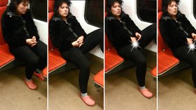 Žena v pražském metru začala z ničeho nic masturbovat
