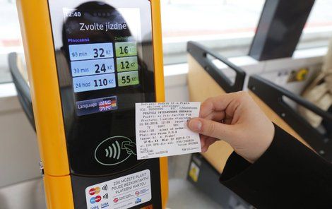 Dopravní podnik už nyní testuje bezkontaktní platby na tramvajových linkách 18 a 22.