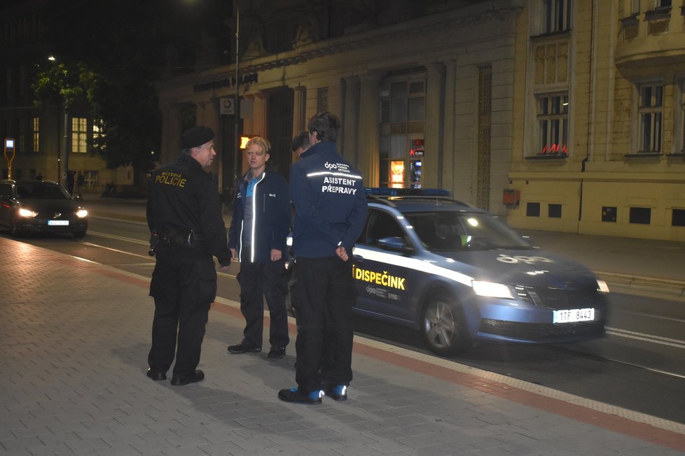 Noční akce ostravských asistentů přepravy a městské policie.