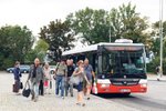 Autobus č. 191 na zastávce Stadion Strahov končí a změní se na č. 143. Jenže cestující musí vystoupit a přeběhnout pár metrů do stejného autobusu…