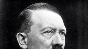 Adolf Hitler měl být původně umělcem, malování mu ale nešlo.