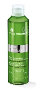 Detoxikační micelární gel Elixir Jeunesse, Yves Rocher, 179 Kč (200 ml). Kouppíte na www.yves-rocher.cz