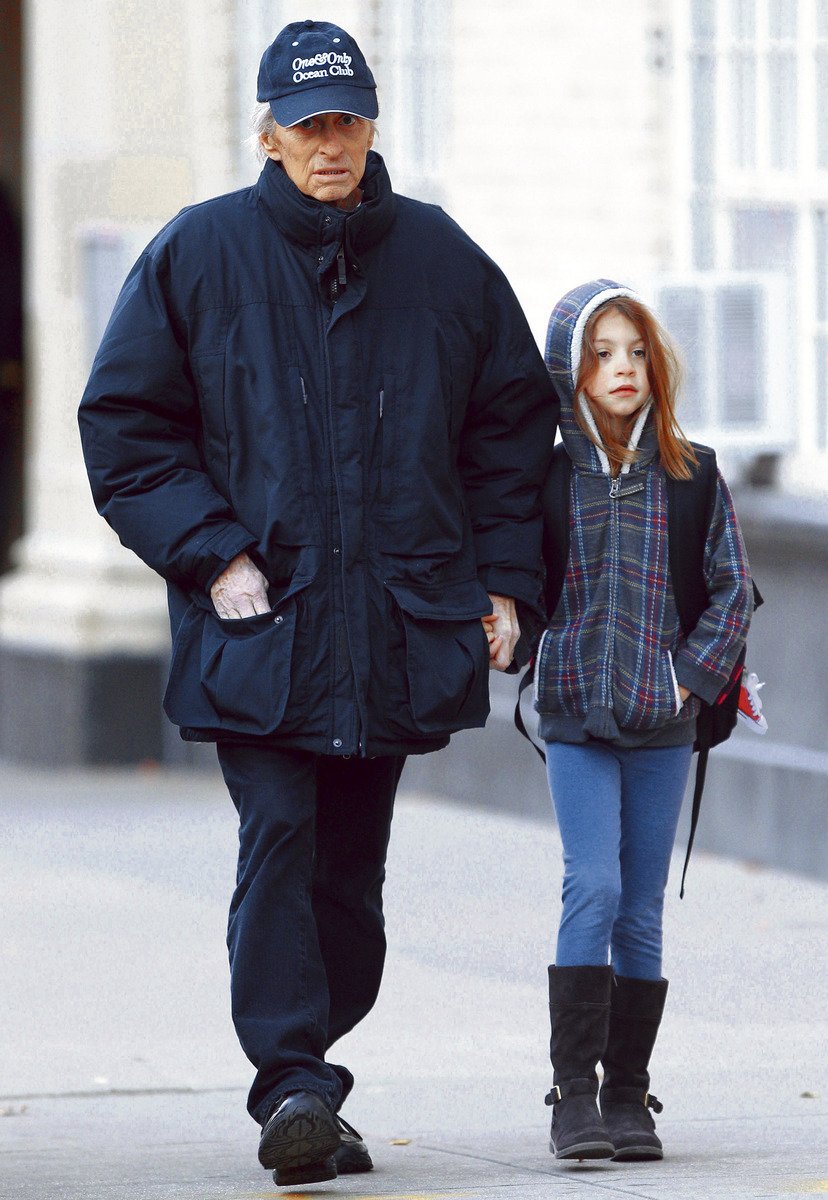 22. řijna 2010 - Ten samý okamžik, cesta s dcerou do školy. Douglas se však ztrácí před očima