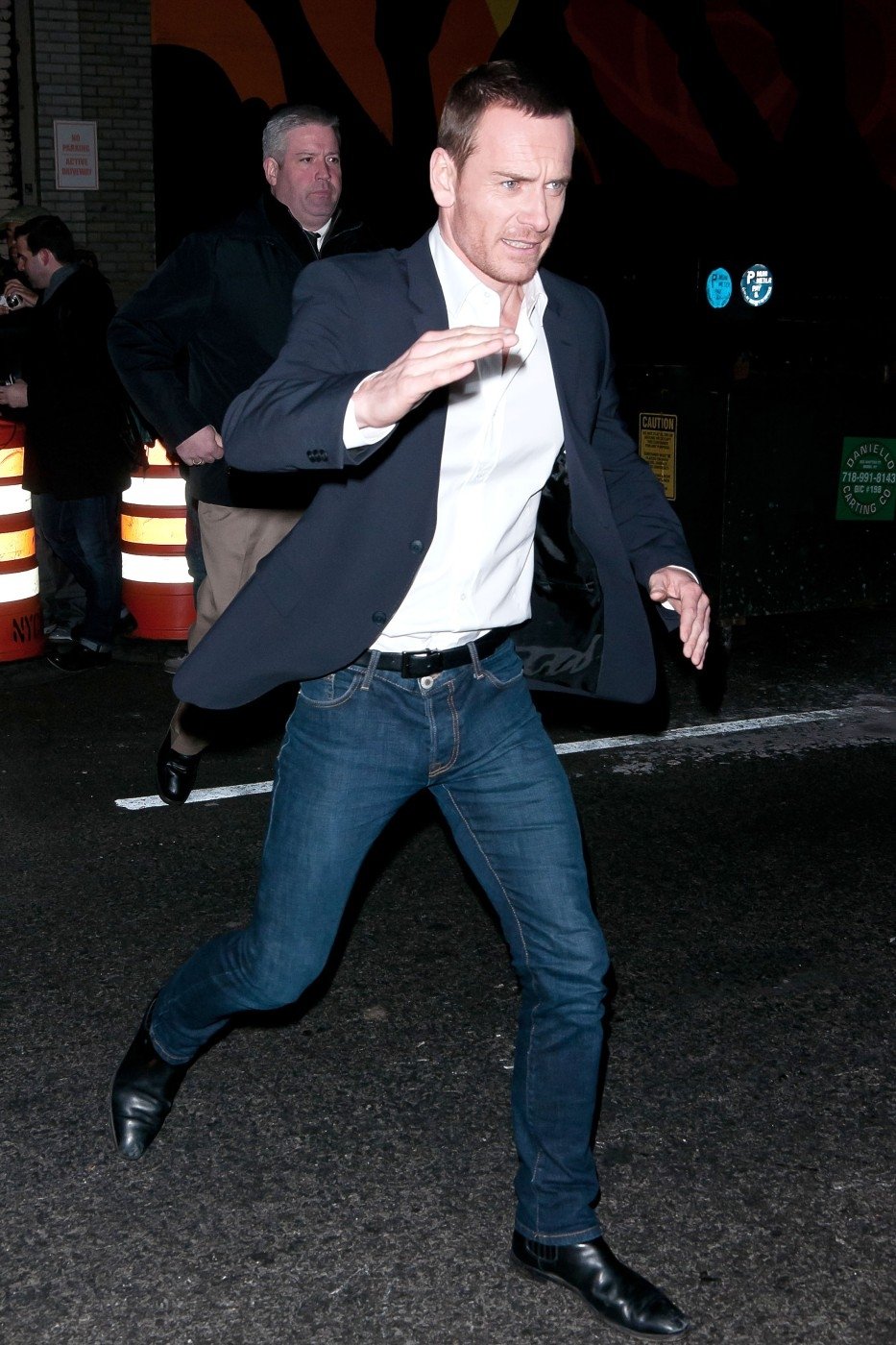 Za Daniela Craiga je schopný okamžitě naskočit Michael Fassbender, kterého můžete znát například z filmu X-men.