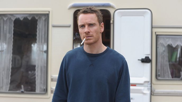 Herec Michael Fassbender ve filmu Proti vlastní krvi