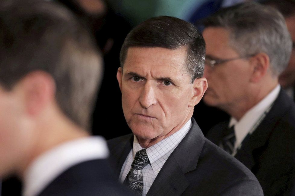 Trumpův bývalý bezpečnostní expert Michael Flynn na výslechu FBI kvůli jeho stykům v Rusy během volební kampaně