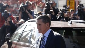 Trumpův bývalý bezpečnostní expert Michael Flynn na výslechu FBI kvůli jeho stykům v Rusy během volební kampaně