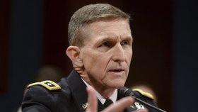 Demokratičtí kongresmani chtějí informace o Flynnových kontaktech.