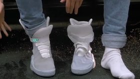 Firma tak vlastně plní »závazek«, který padl už v roce 1989 ve sci-fi filmu Návrat do budoucnosti s Michaelem J. Foxem v hlavní roli.