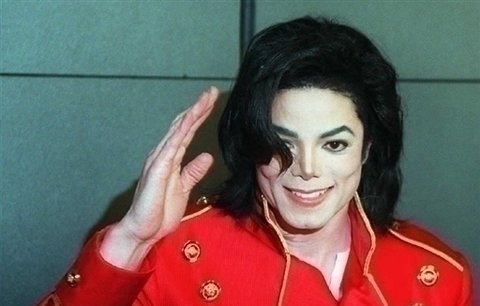 Lékaři: Michael Jackson má rakovinu kůže!