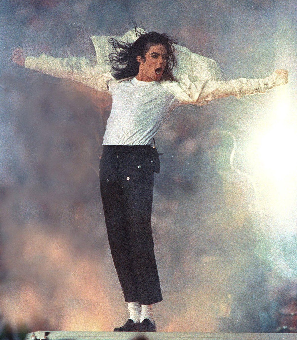Michael Jackson je pět let po smrti, ale vydělává víc než v dobách největší slávy.
