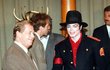 Michael Jackson se v Praze setkal i s prezidentem Václavem Havlem.