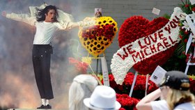 Fanoušci dnes uctili památku krále popu. Zemřel před pěti lety.