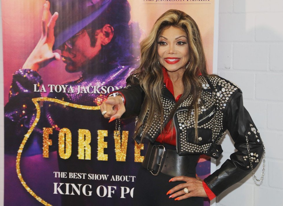 Starší sestra zesnulého Michaela Jacksona představila v Hannoveru chystanou show &#39;Forever - King of Pop.