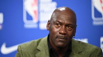 Legendární basketbalista Jordan prodává klub NBA Charlotte Hornets, který vlastnil 13 let