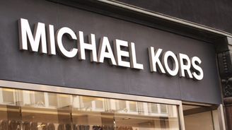 Michael Kors kupuje za 47 miliard korun módní dům Versace