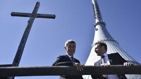 Premiér Andrej Babiš (ANO) na Ještědu s jeho saským protějškem Michaelem Kretschmerem (21.8.2020)