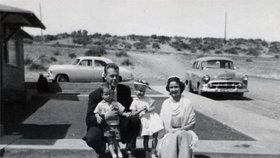 Bill, Ori Jean, Diane a Mike May v roce 1956 těsně před osudnou nehodou