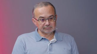 Michael Romancov: My už ve válce žijeme. My nebojujeme. Nejlepší z možných světů teď končí Michael Romancov: My už ve válce žijeme. My nebojujeme. Nejlepší z možných světů teď končí