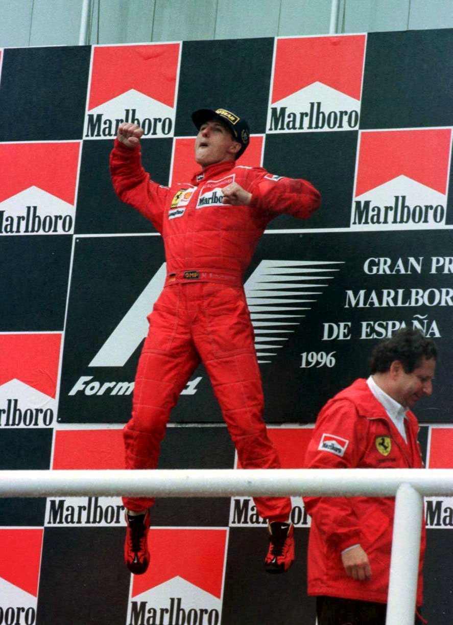 Německý pilot Michael Schumacher v dobách, kdy panoval královně motosportu