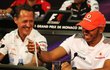 Michael Schumacher a Lewis Hamilton se často potkávali na tiskových konferencích jako například v tomto případě před závodem v Monte Carlu 2011.
