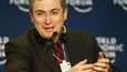 Michail Codorkovskij v roce 2003. Ještě jako majitel ropné společnosti Jukos hovořil na ekonomickém fóru v Davosu