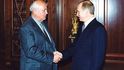 S Putinem se Gorbačov shodne jen vzácně, ale nějaký respekt tu asi je.