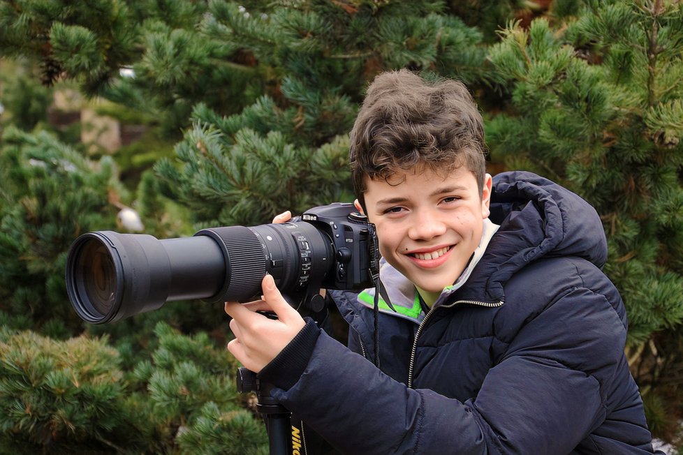 Michal Bogár (13) se po světě rád rozhlíží hledáčkem fotoaparátu, díky jeho snímkům pak mohou přírodní krásy objevovat všichni.