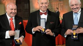 Tři ocenění umělci. Prezident Miloš Zeman vyznamenal Michala Davida, Ivana Vyskočila i Jiřího Krampola (28. 10. 2018)