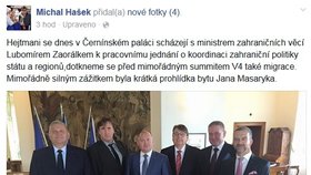 Michal Hašek s hejtmany v Černínském paláci: Zaujala ho i prohlídka bytu Jana Masaryka