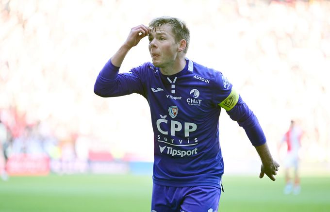 Hlavatý se asi vrátí do Pardubic. Řeší se další jména a výměny, roli hrají i končící smlouvy Hlavatý se asi vrátí do Pardubic. Řeší se další jména a výměny, roli hrají i končící smlouvy