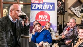 Pivo v podhradí s Michalem Horáčkem: Nejsem žádné ořezávátko